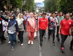 Pj Ketua TP PKK Sulsel Senam Bareng Warga di CFD Sudirman Makassar