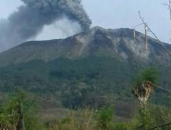 Gunung Ile Lewotolok NTT Erupsi, Warga Diminta Waspadai Awan Panas