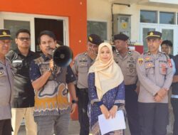 Datangi Bawaslu Gowa, Aktivis Kritik Pemasangan APK yang Merusak Lingkungan