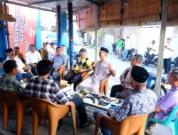 Kunjungi Kalegowa, Abd Rauf Reunian Bersama Teman Lama