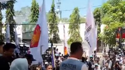 Pasangan Seto-Rezki Resmi Mendaftar di KPU Makassar, Diantar Ribuan Pendukung