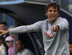 Conte Ungkap Banyak Pemain Tolak Gabung Napoli: Uang Kami Terbatas