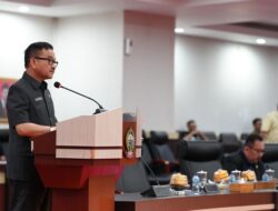 Sekda Jufri Rahman Bacakan Tanggapan Gubernur Soal Ranperda APBD, 9 Fraksi DPRD Sulsel Sepakat