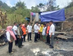Korban Kebakaran Dapat Bantuan dari Pemkab Pinrang, Ini Harapan Sekda