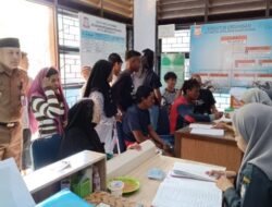 Pantau Langsung Pelayanan Administrasi Warga Pulau, Ini Harapan Camat Sangkarrang