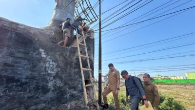 Pemkab Gowa Pertahankan Ciri Khas Patung Badik di Perbatasan Gowa-Makassar
