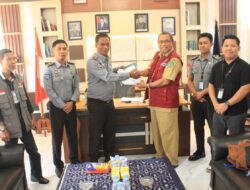 Disdukcapil Serahkan 87 Biodata Kependudukan Warga Binaan Rutan Masamba Lutra