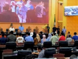 Sekwan Pandu Gladi Bersih Pelantikan 50 Legislator DPRD Makassar Periode 2024-2029