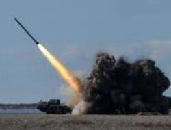 Lancarkan Balasan, Rusia Tembak Jatuh 8 Rudal Buatan AS di Ukraina