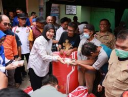 Kunjungi Lokasi Kebakaran di Asrama Kesdam, Wawali Makassar Aliyah Mustika Serahkan Bantuan