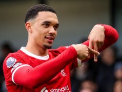 Cedera, Trent Alexander-Arnold Tak Perkuat Liverpool di Final Piala Liga Inggris