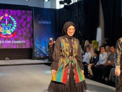 Kenakan Busana Bermotif Adat Budaya di Preloved  For Charity, Busana Bupati Gowa Terlelang Rp2,8 Juta