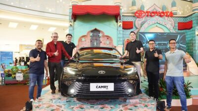 New Camry Hybrid Resmi Mengaspal di Makassar, Hadir dengan Tampilan Elegant dan Sporty