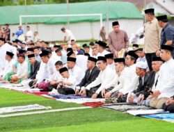 Gubernur Sulsel Andi Sudirman Salat Idulfitri 1446 Hijriah di Kampung Halaman