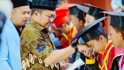 Hadiri Wisuda Santri, Darmawangsyah Apresiasi BKPRMI dalam Sukseskan Bebas Buta Aksara Al-Qur’an di Gowa