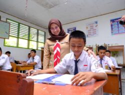 Pastikan Ujian Siswa Lancar, Bupati Gowa Tinjau Langsung ke Sekolah