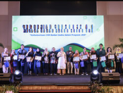 Berkontribusi pada Program JKN, Wawalkot Aliyah Beri Award 14 Badan Usaha