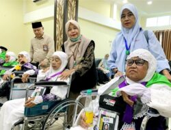 Kloter 10 Embarkasi Makassar Diberangkatkan, 9 Jemaah Sulbar Gunakan Kursi Roda