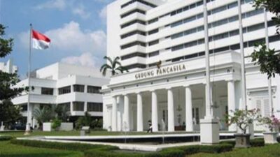 Perang Iran-Israel Bakal Meluas, DPR Minta Kemlu Percepat Evakuasi WNI