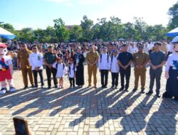 Pemkab Gowa Bagikan 20.390 Seragam Sekolah Gratis, Husniah: Ini Janji Kami