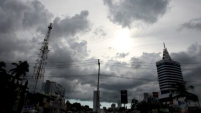 BMKG Prakirakan Hujan Ringan Guyur Kota-kota Besar di Indonesia, Makassar Berawan