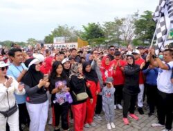 Lepas Peserta Jalan Santai, Bupati Gowa: Semangat Kebersamaan Jadi Kekuatan Utama