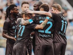 Napoli Tutup Pramusim dengan Tekuk Olympiakos 2-1