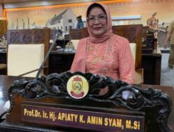 Apiaty K Amin Syam Resmi Dilantik Gantikan Ruslan Mahmud di DPRD Makassar