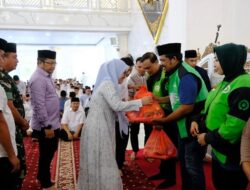 Pemkab Gowa Gelar Zikir dan Doa Bersama, Bagikan 200 Paket Sembako ke Warga dan Driver Ojol