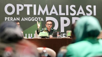Jadi Narasumber Bimtek Anggota DPRD, Sekda Sulsel: Wakil Rakyat Dapat Bekerja Maksimal