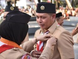 Majukan Gerakan Pramuka, Ketua DPRD Makassar Raih Lencana Darma Bakti