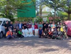 Dinas Kesehatan Makassar Gelar Kerja Bakti Massal Dukung World Cleanup Day 2025