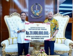 Gubernur Andi Sudirman Serahkan Rp20 Miliar ke Pemkab Pinrang, Sasar Infrastruktur dan UMKM