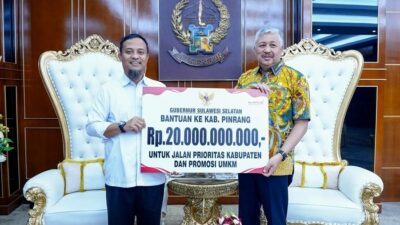 Gubernur Andi Sudirman Serahkan Rp20 Miliar ke Pemkab Pinrang, Sasar Infrastruktur dan UMKM