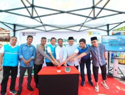 Gubernur Sulsel Resmikan 1486 SuperSUN Listrik Tenaga Surya di 80 Desa Terpencil