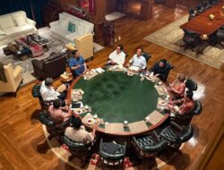 Presiden Prabowo Gelar Pertemuan Bahas Isu Terkini, Ada Ketua MPR dan Sejumlah Menteri