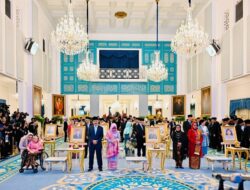 Prabowo Anugerahkan Gelar Pahlawan Nasional kepada 10 Tokoh: Gus Dur, Soeharto, hingga Marsinah