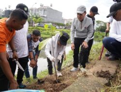 Pemkab Gowa dan Kemendes PDT Tanam Pohon di Tombolo, Bupati: Mari Kita Jaga