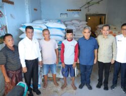 Ketua MPR dan Mentan Sidak Kios Pupuk, Petani Gembira Harga Makin Murah