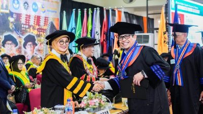 UNM Kukuhkan Seribu Wisudawan Periode November, Prof Farida Ajak Bersinergi dan Berkolaborasi