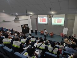 Kalla Transport-Logistics Gelar Pelatihan Safety and Defensive Driving Training