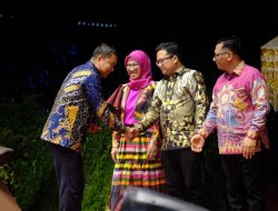 Bupati Gowa Serahkan Penghargaan Bagi SKPD, Sekolah dan Desa Berprestasi di HJG Ke-705