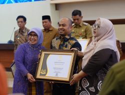 Komitmen Transparansi Diskominfo Berbuah Hasil, Pemkot Makassar Raih Predikat Informatif dari KI Sulsel