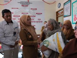 319 KPM di Katangka Terima 20 Kg Beras dan 4 Liter Minyak dari BPNT