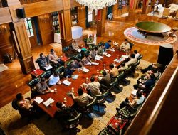 Prabowo Panggil Sejumlah Menteri, Bahas Percepatan Penanganan Bencana dan Kesiapan Libur Nataru