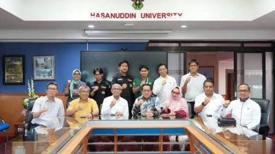 Unhas Kirim Obat-obatan dan Tim Medis Bantu Penanganan Bencana Sumatera