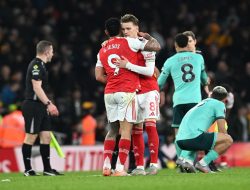 Liga Inggris: Arsenal Tekuk Wolves 2-1, Diwarnai Dua Gol Bunuh Diri