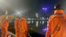 BPBD Makassar Berhasil Selamatkan Lima Nelayan yang Terombang-ambing di Laut