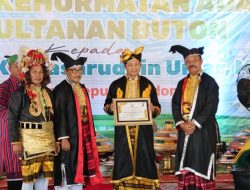 Menag Nasaruddin Umar Dianugerahi Gelar Kehormatan Adat dari Kesultanan Buton