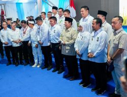 Gubernur Sulsel Terima Satyalancana Wira Karya dari Presiden Prabowo, Dinilai Sukses Tingkatkan Pertanian